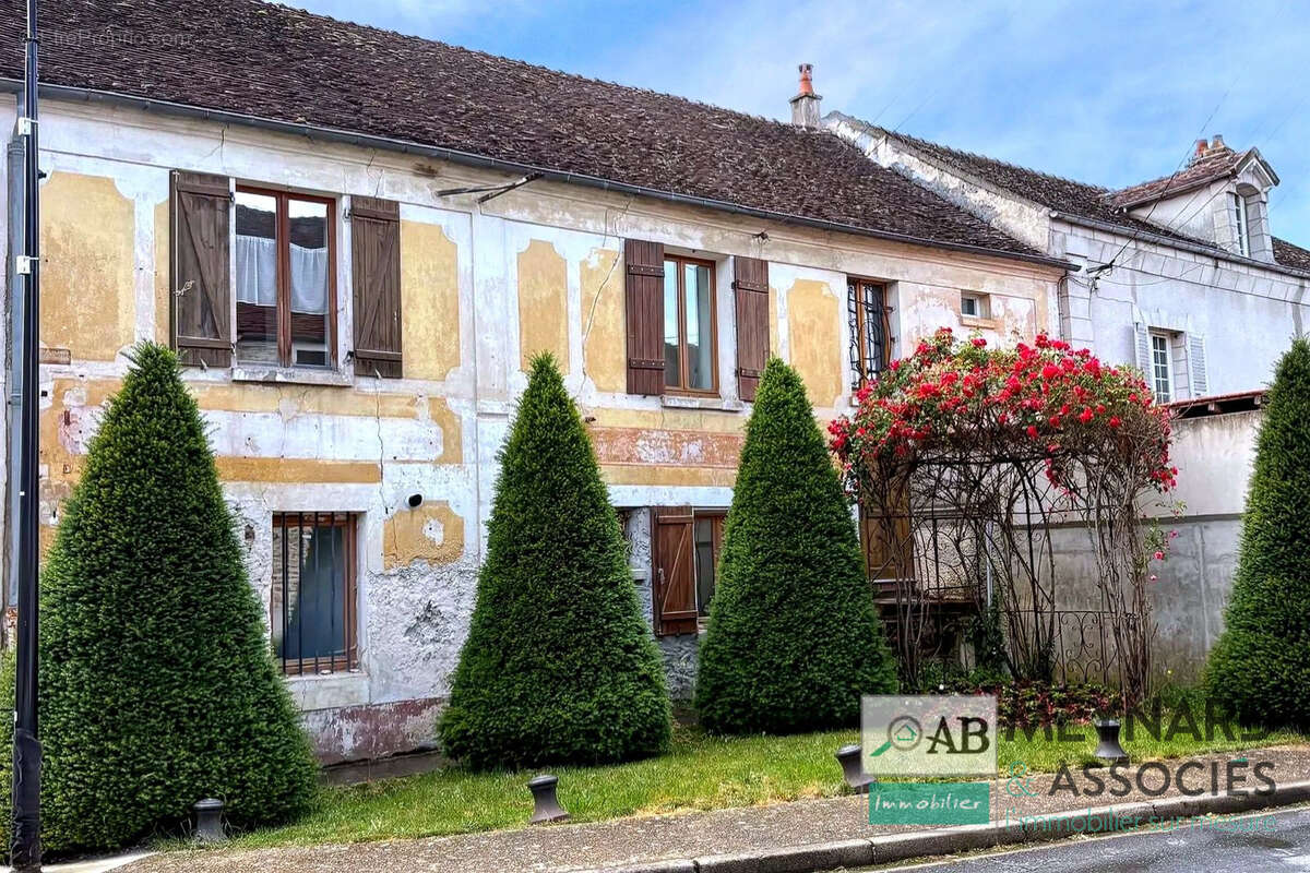 Appartement à LA CELLE-SUR-MORIN