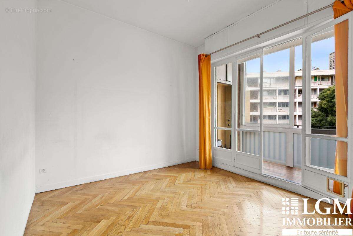 Marseille Vieux-Port – Appartement T3 traversant avec vue panoramique exceptionnelle - photo 10