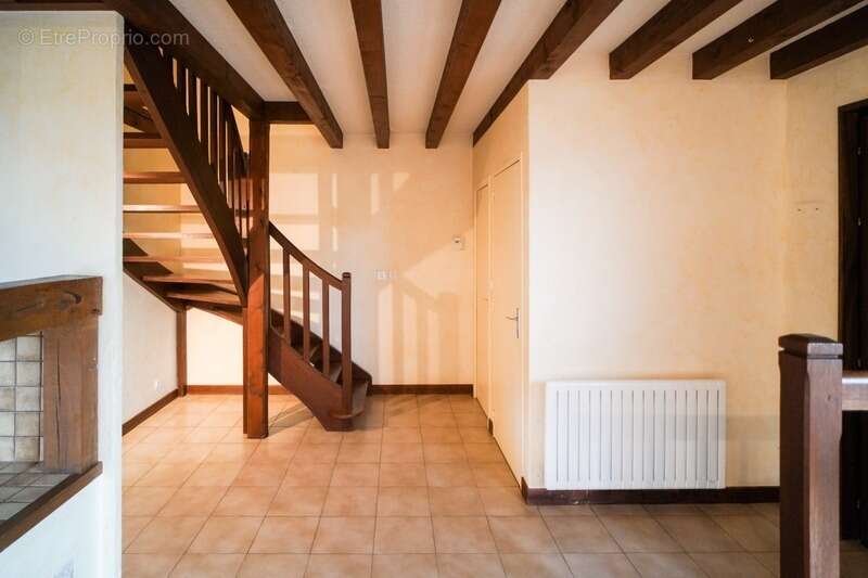 Maison à SAINT-CYR-SUR-MENTHON