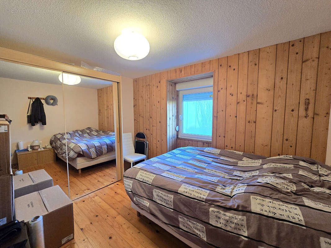 Appartement à FRASNE