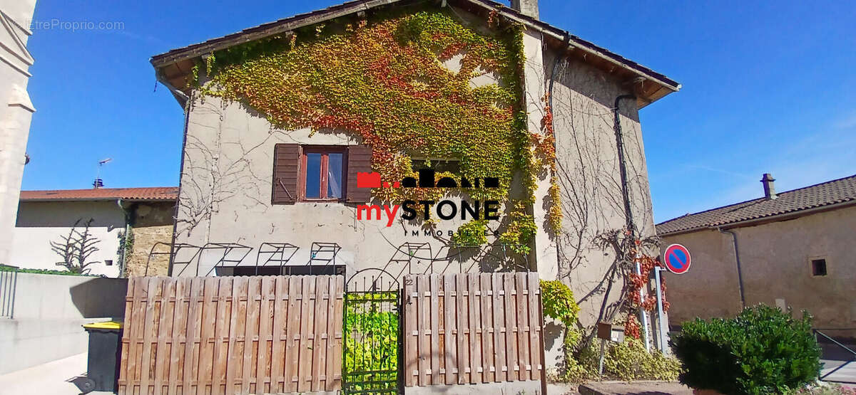 Maison à LAPEYROUSE