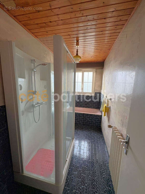 Maison à ABERGEMENT-LA-RONCE