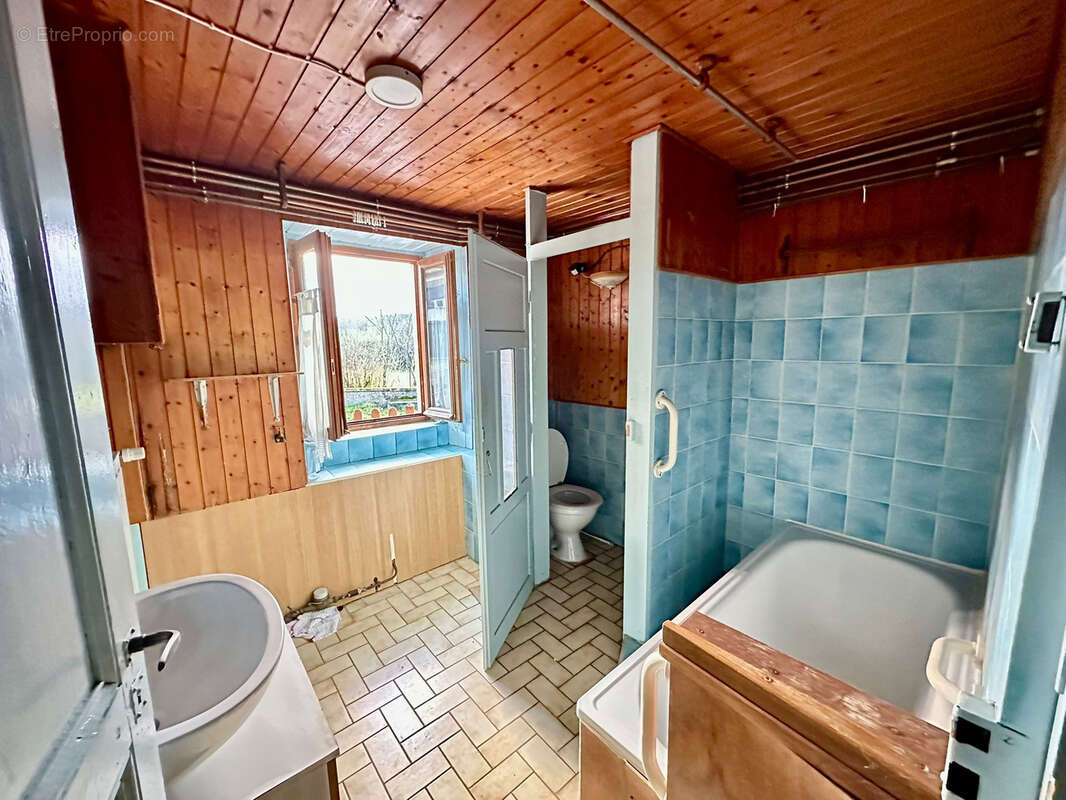 Maison à VERNOIS-LES-BELVOIR