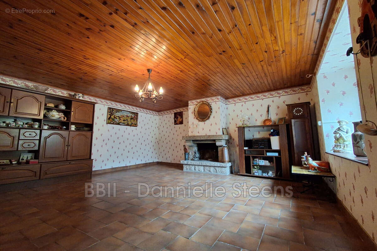 Maison 216 m² à Saint-Connan  - photo 5