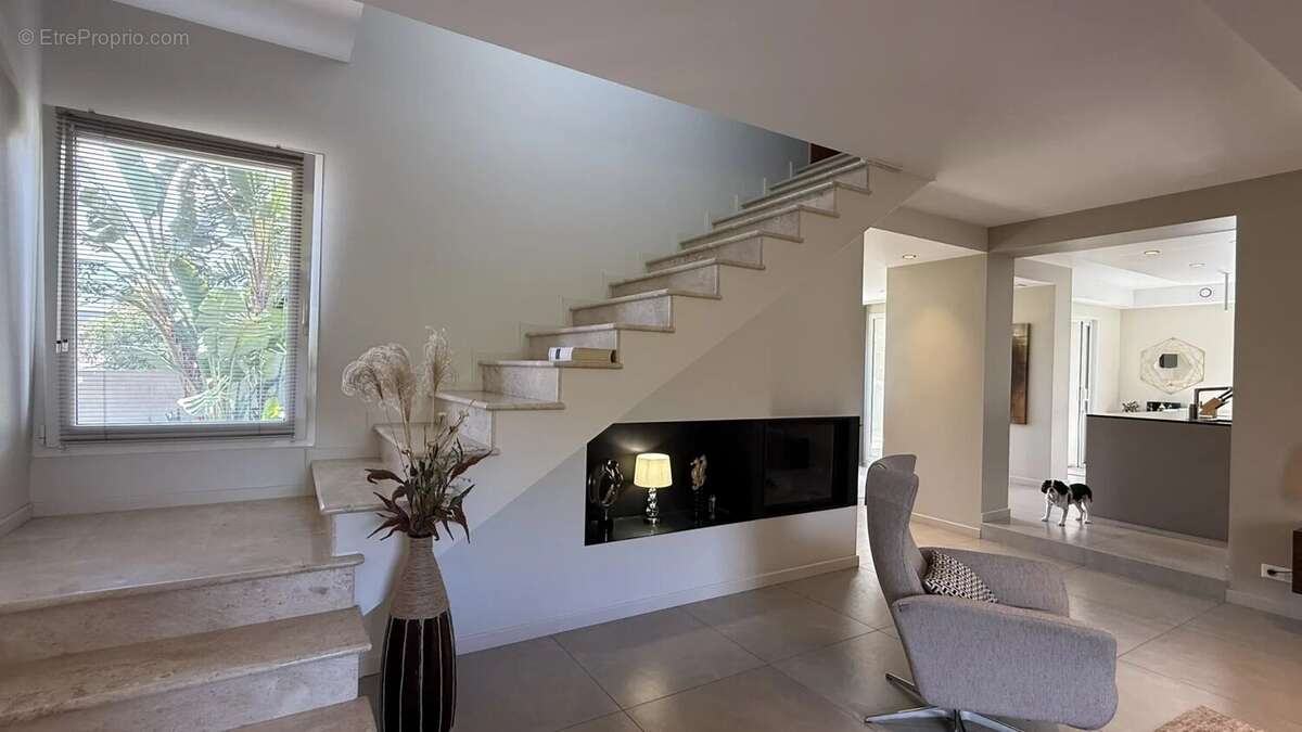 Très Belle maison T5 piscine garage studio - photo 17