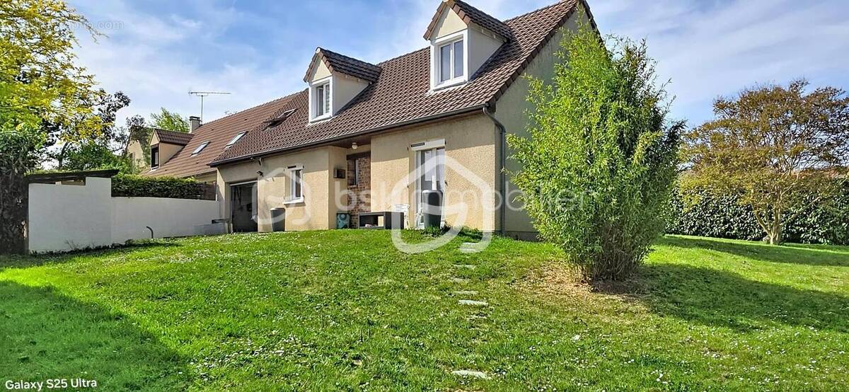 Maison à SAINT-ARNOULT-EN-YVELINES