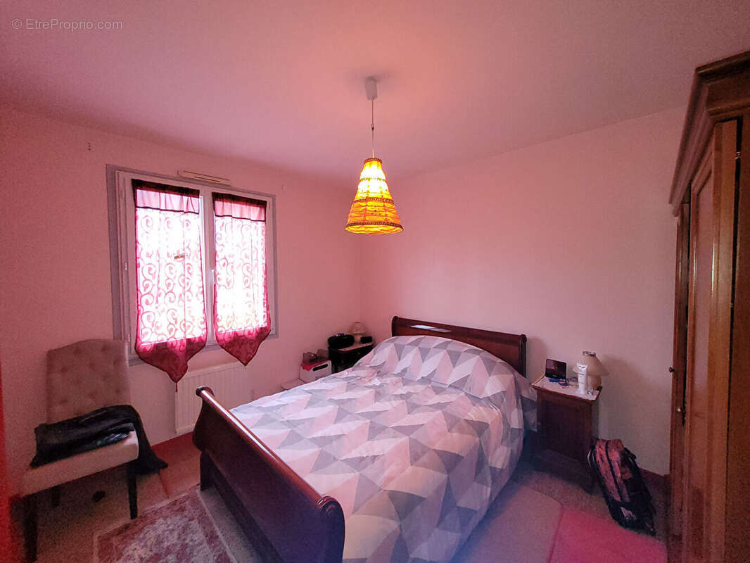 Maison à SAINT-LYE-LA-FORET