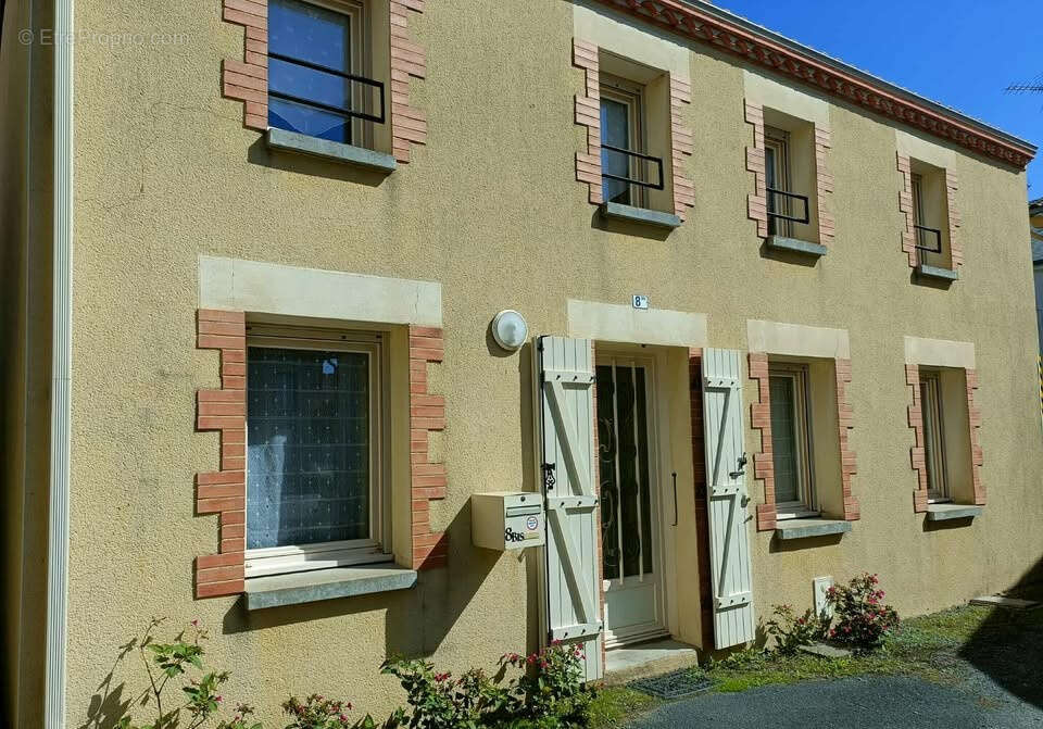 A 5 minute des Herbiers, maison de bourg en pierre rénovée en 2003,, de 77 m2 2 chambres - photo 6