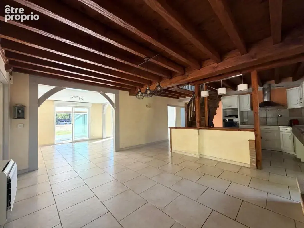 Grande maison de caractère totalement rénovée avec studio indépendant, grange et terrain idéal pour des chevaux à LAMOTHE - photo 10