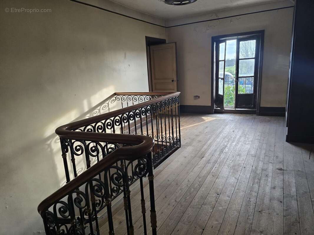 Commerce à GUEREINS