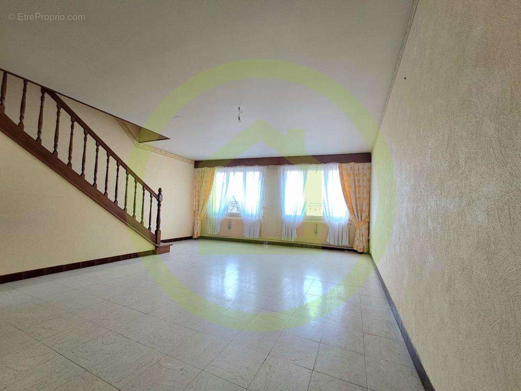 Maison à VILLERS-OUTREAUX