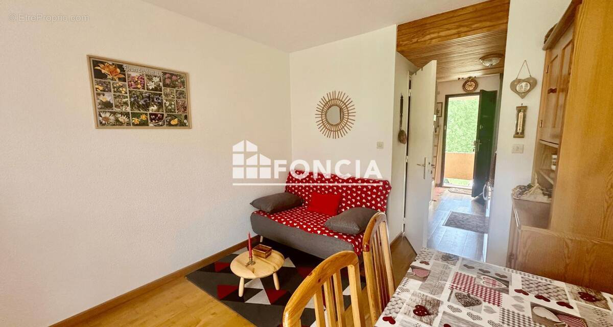 Appartement à SAINT-ETIENNE-DE-TINEE