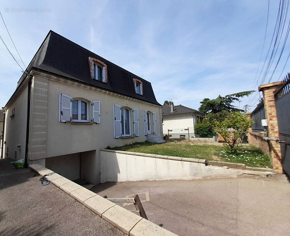 Maison à EAUBONNE