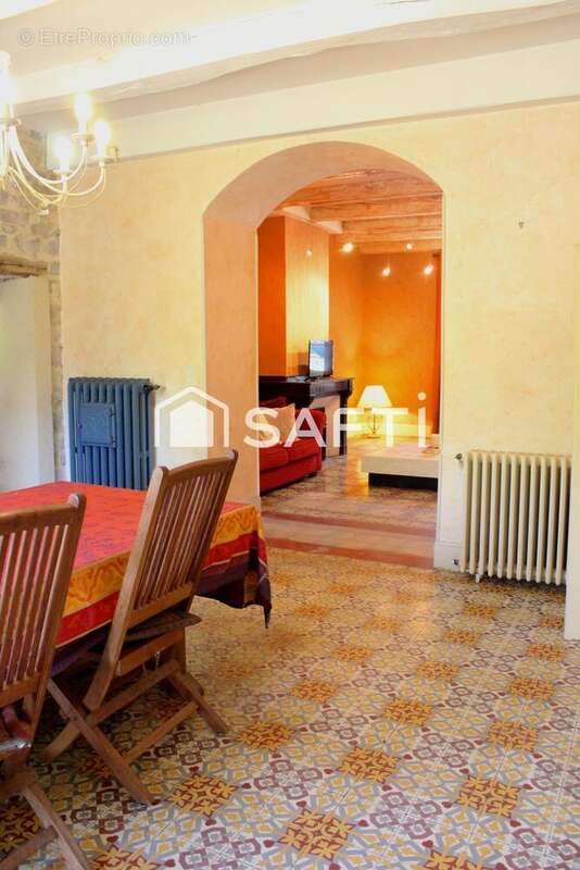 Maison 244 m² à Les Cabannes  - photo 3