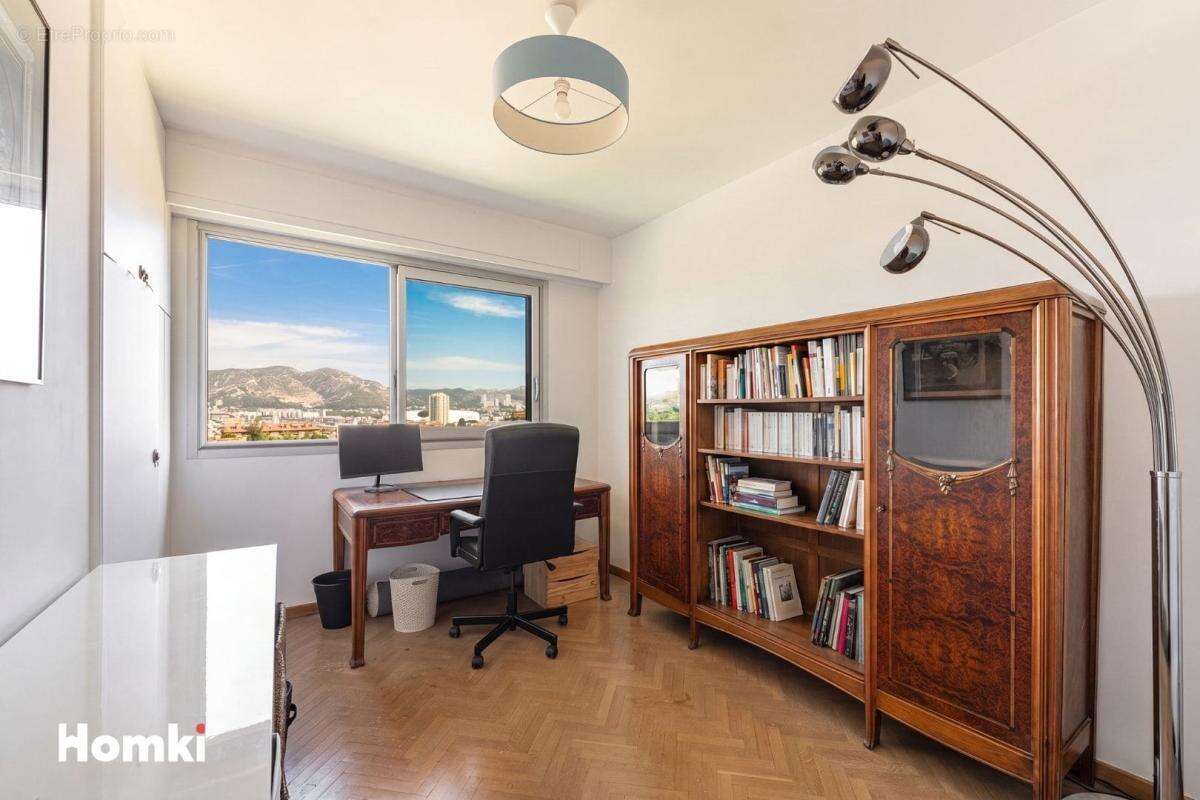 Appartement à MARSEILLE-8E