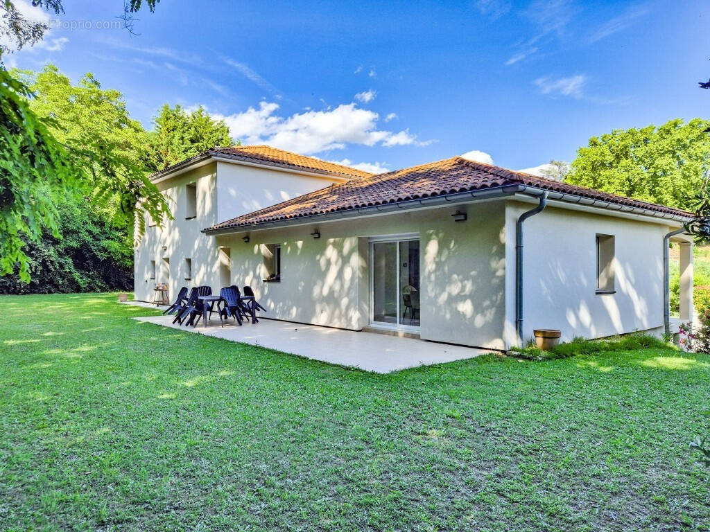 Maison à SAINT-CLAIR-DU-RHONE