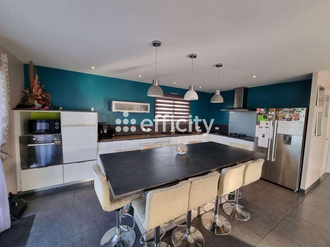 Maison 138 m² à Albaret-Sainte-Marie  - photo 5
