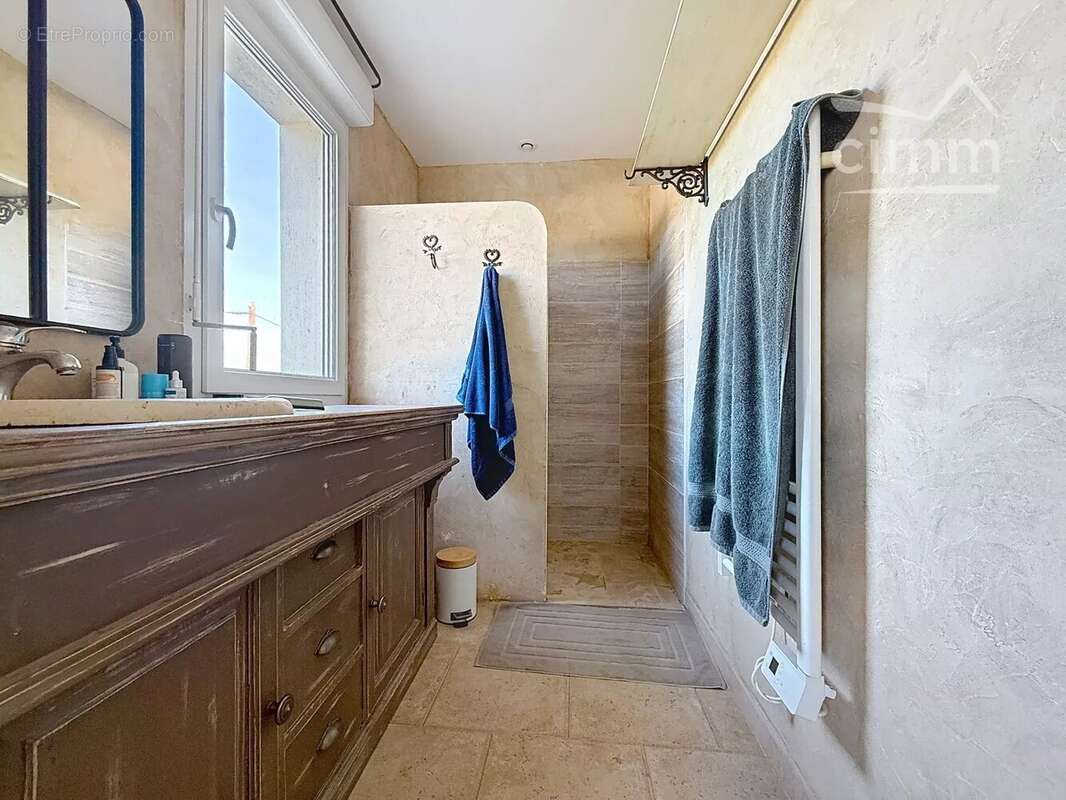 Appartement à L&#039;ISLE-SUR-LA-SORGUE