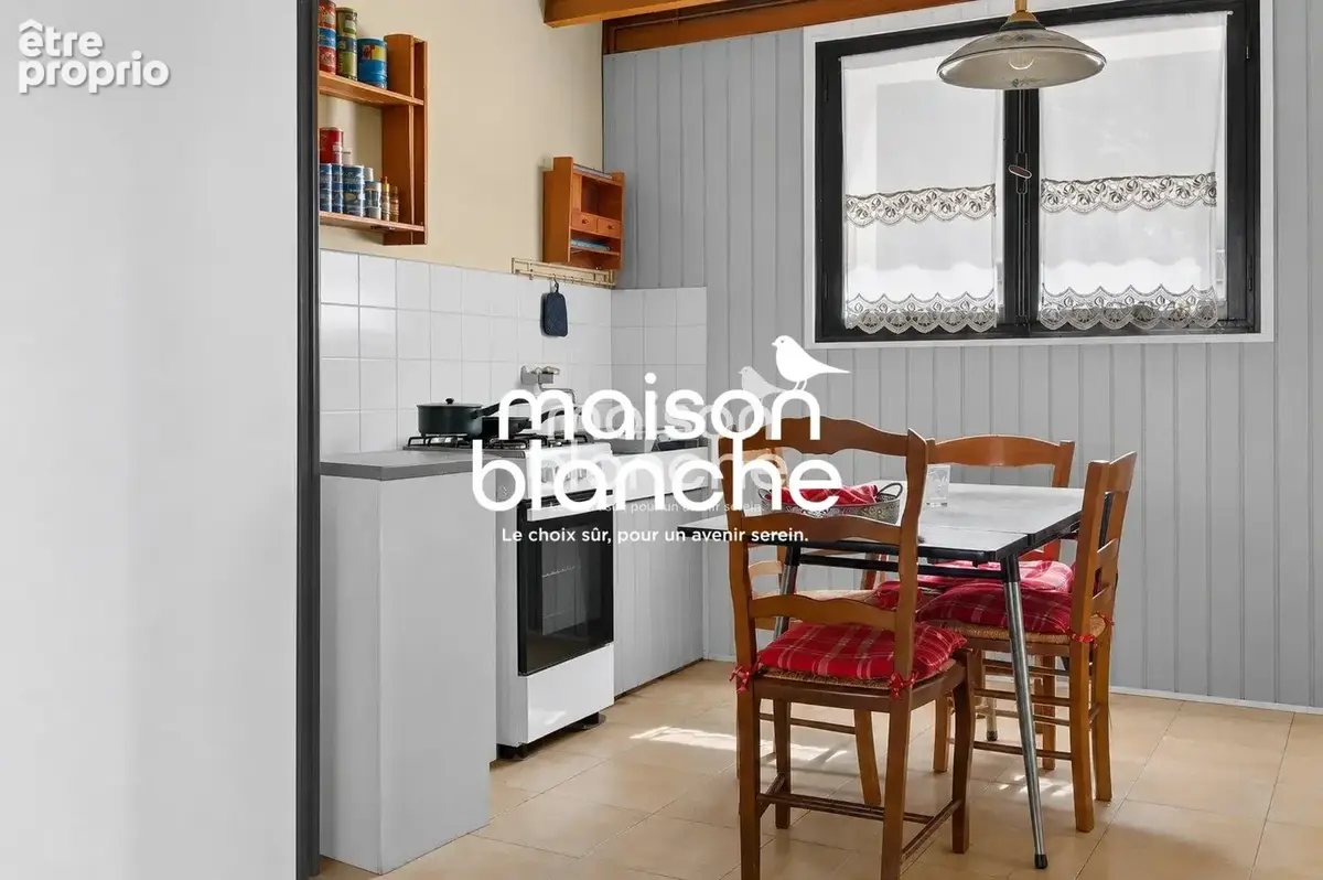 Maison à SURGERES