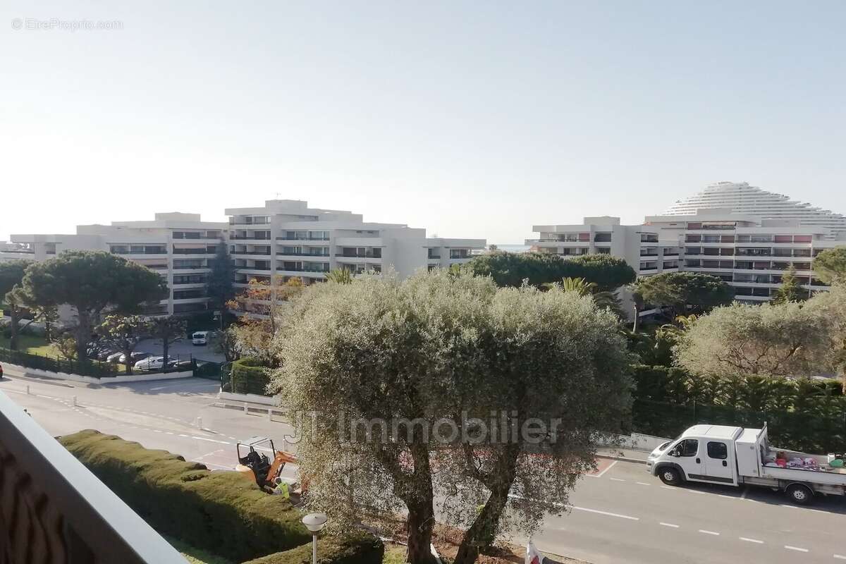 Appartement à VILLENEUVE-LOUBET