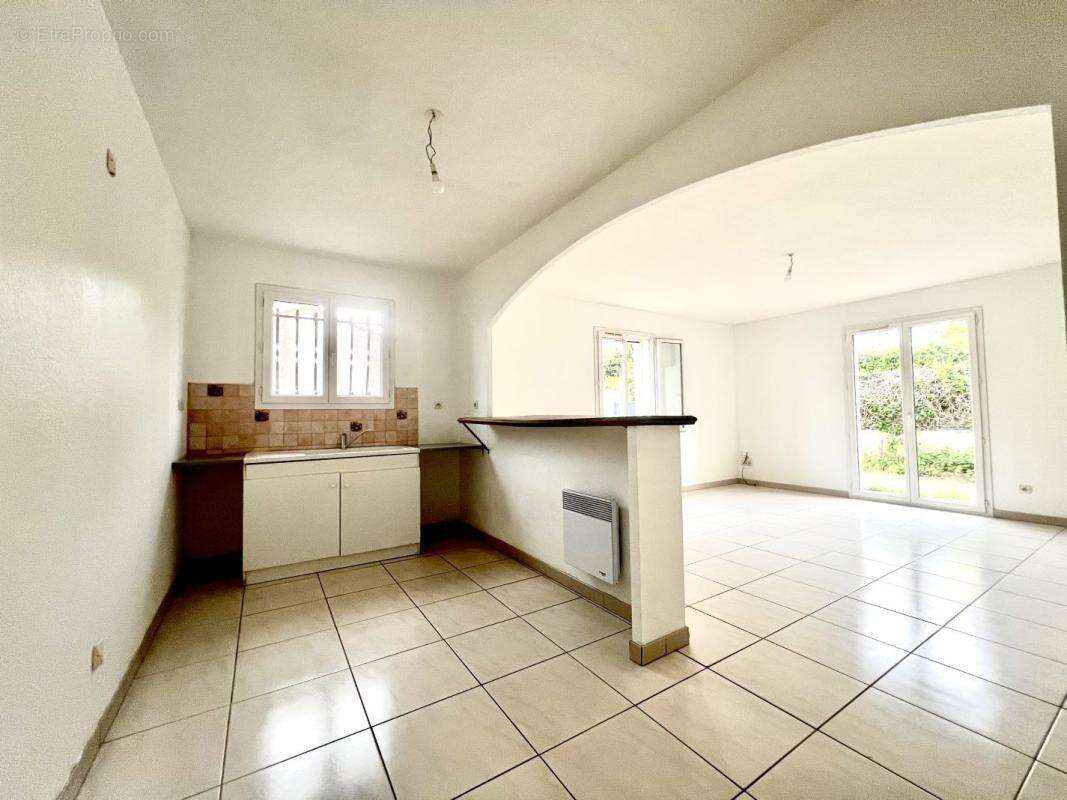Maison 85 m² à Nimes  - photo 3