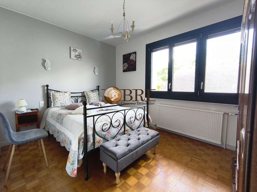 chambre 2 - Maison à MONTFERRAT