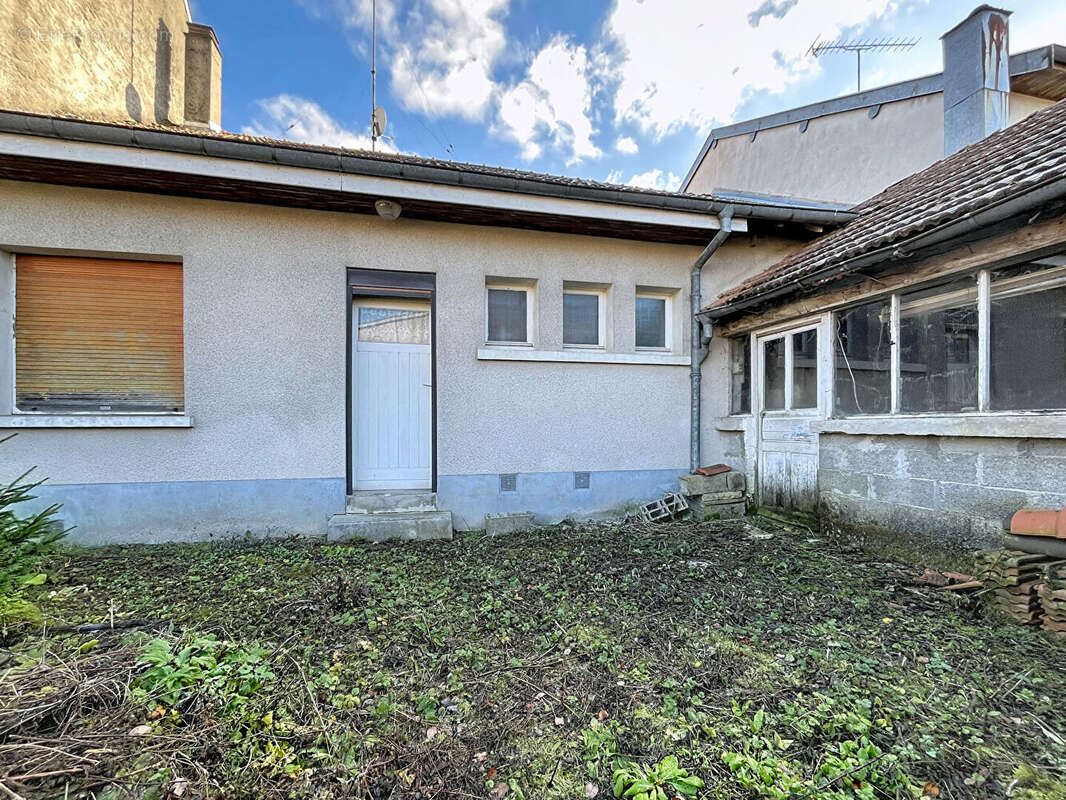 Maison à LIFFOL-LE-GRAND