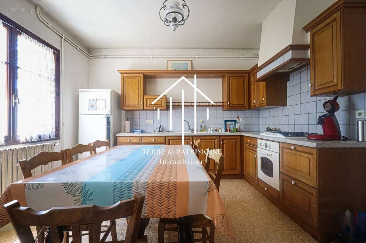 Maison de 1965 avec terrain attenant - photo 4