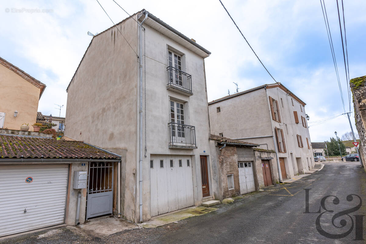 Maison à SAINTE-LIVRADE-SUR-LOT