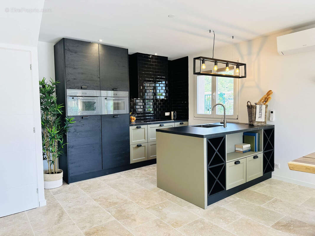 Maison à PLAN-DE-LA-TOUR