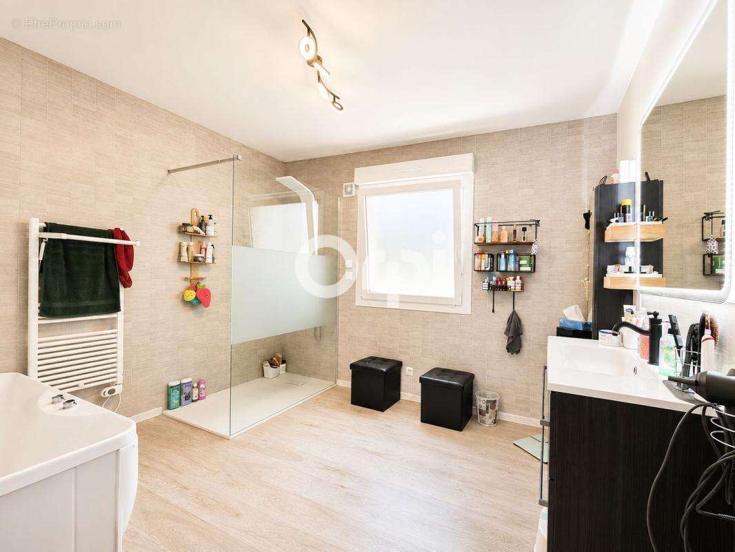  Saint-Martin-de-Valgalgues – Villa Traditionnelle de 160 m² (DPE B) - photo 12