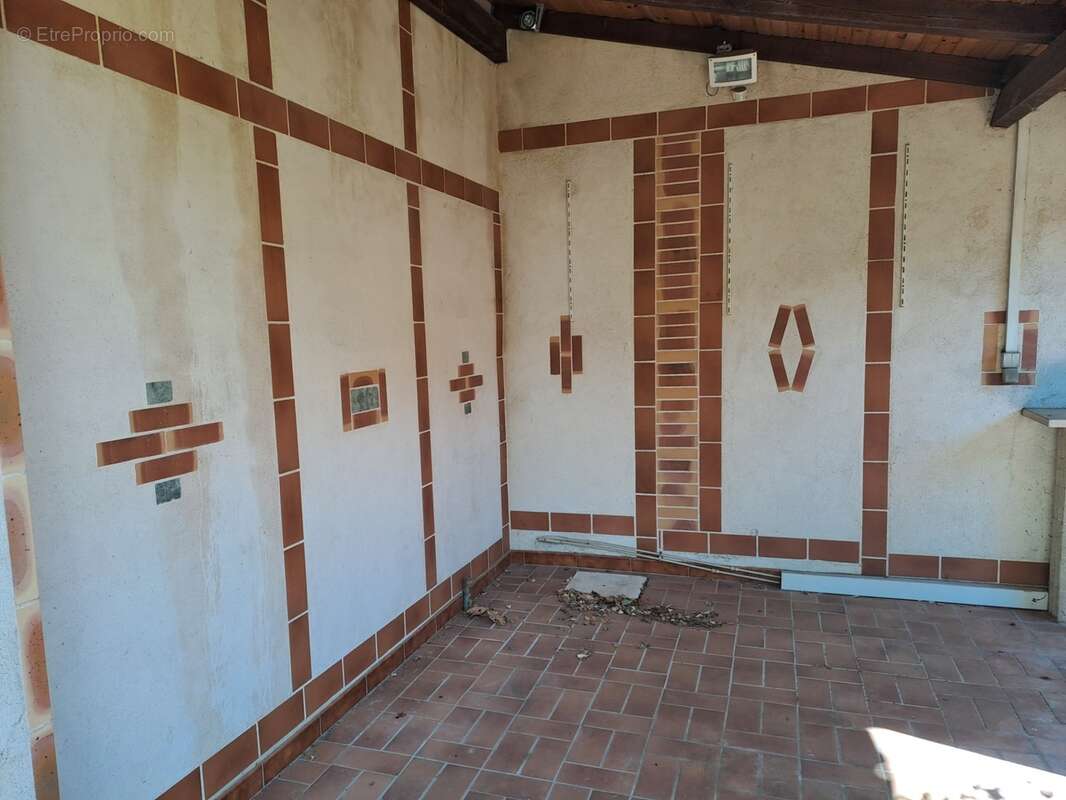 Grande Maison énorme potentiel - photo 11