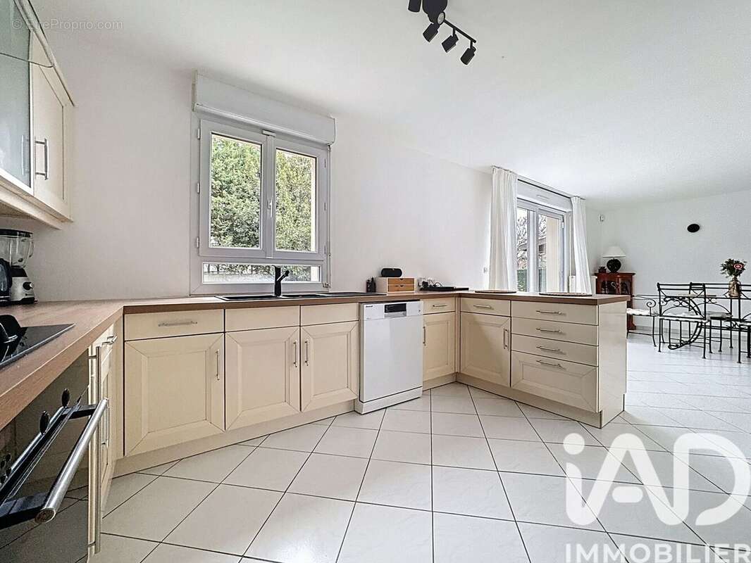 Photo 6 - Maison à LE BLANC-MESNIL