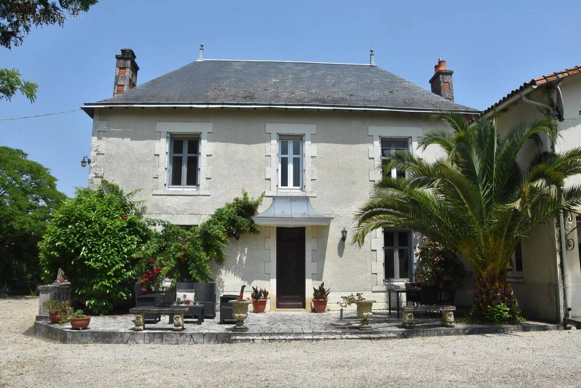 Domaine d’exception avec Maison de Maître, maisons d’amis et piscine - photo 8
