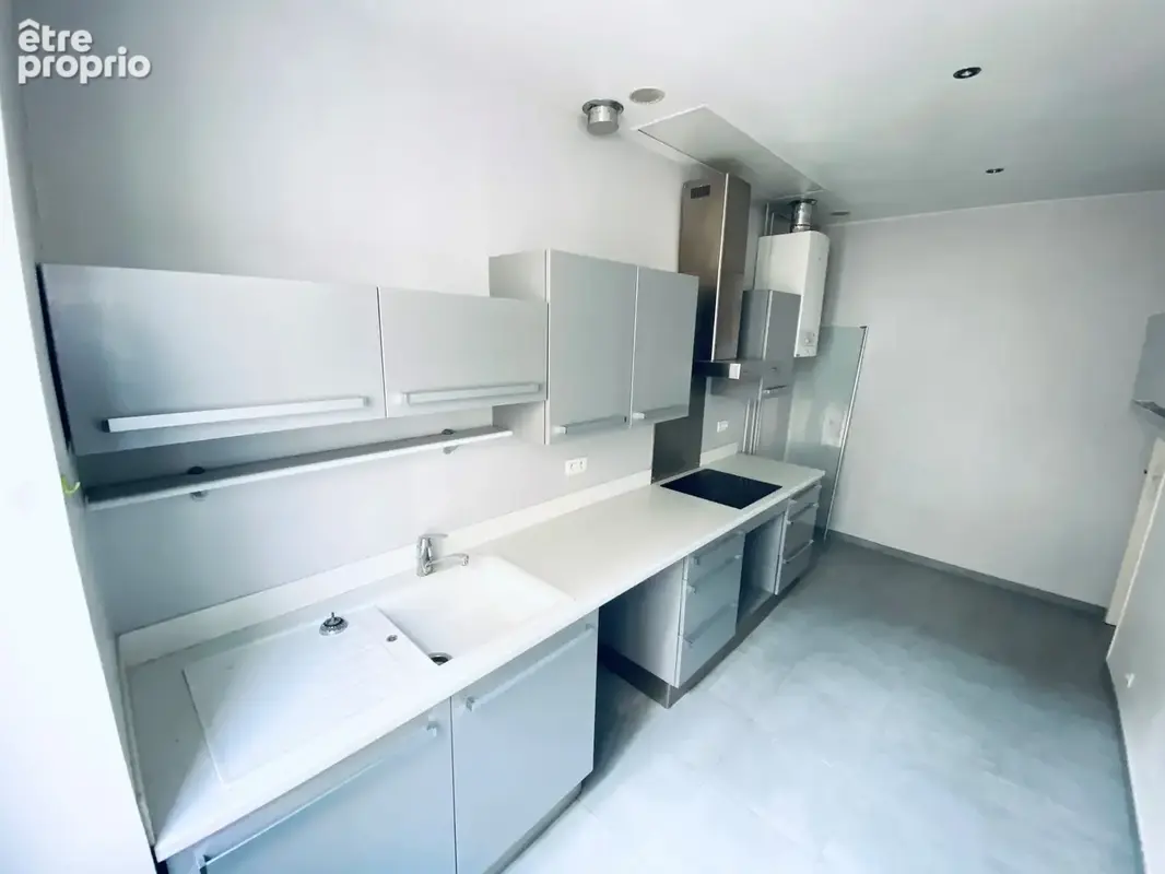 T2 loue - rue falque 13006 - photo 6