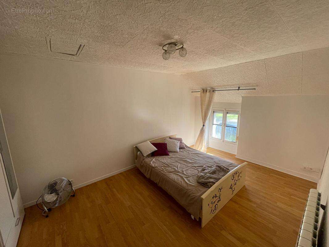 Maison à NOGENT-SUR-VERNISSON