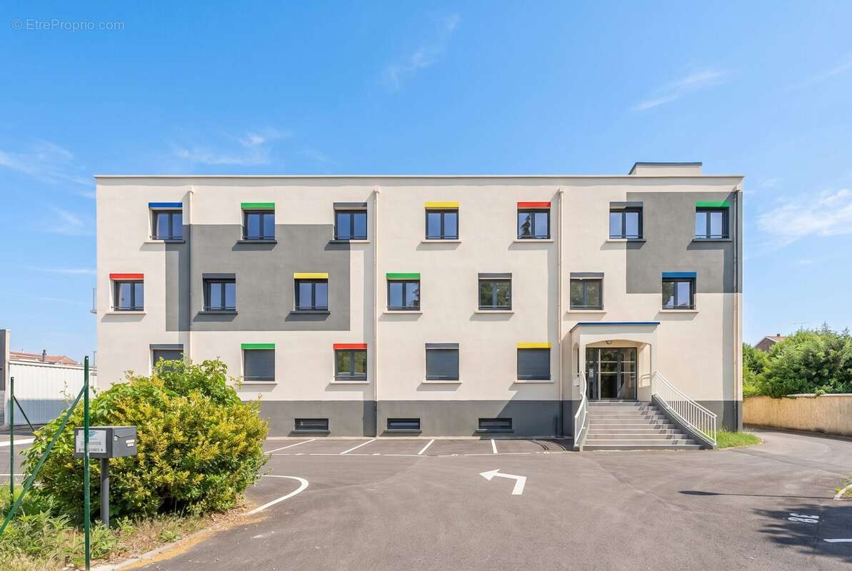 Appartement 15 m² à Pierre-Benite  - photo 8