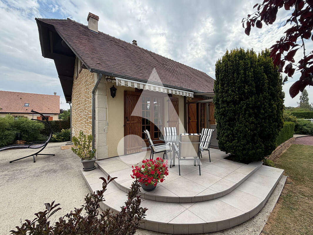 Maison Saint-luc 5 pièce(s) - photo 2