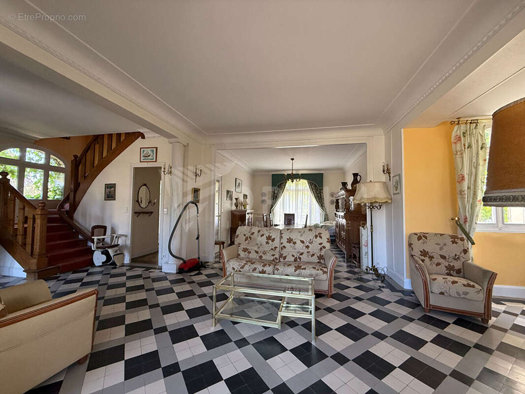 Maison à BONNY-SUR-LOIRE