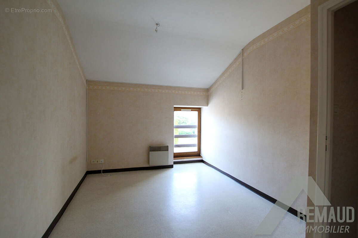 Maison à BEAUFOU