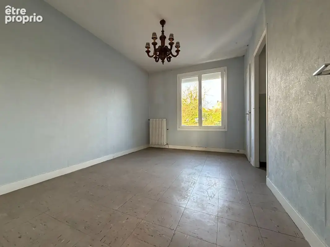 A vendre Maison Saint Jean Les Deux Jumeaux 7 pièce(s) 216 m2 - photo 9