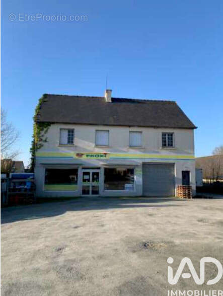 Photo 2 - Commerce à BOURSEUL