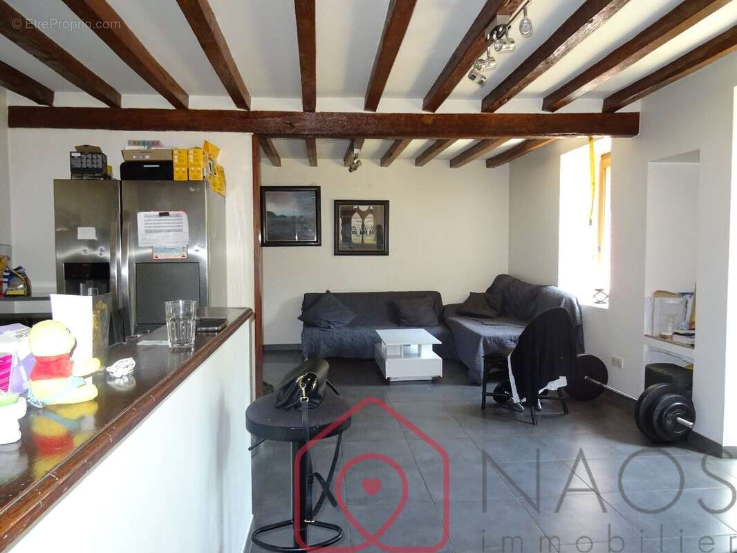 Maison à IVOY-LE-PRE