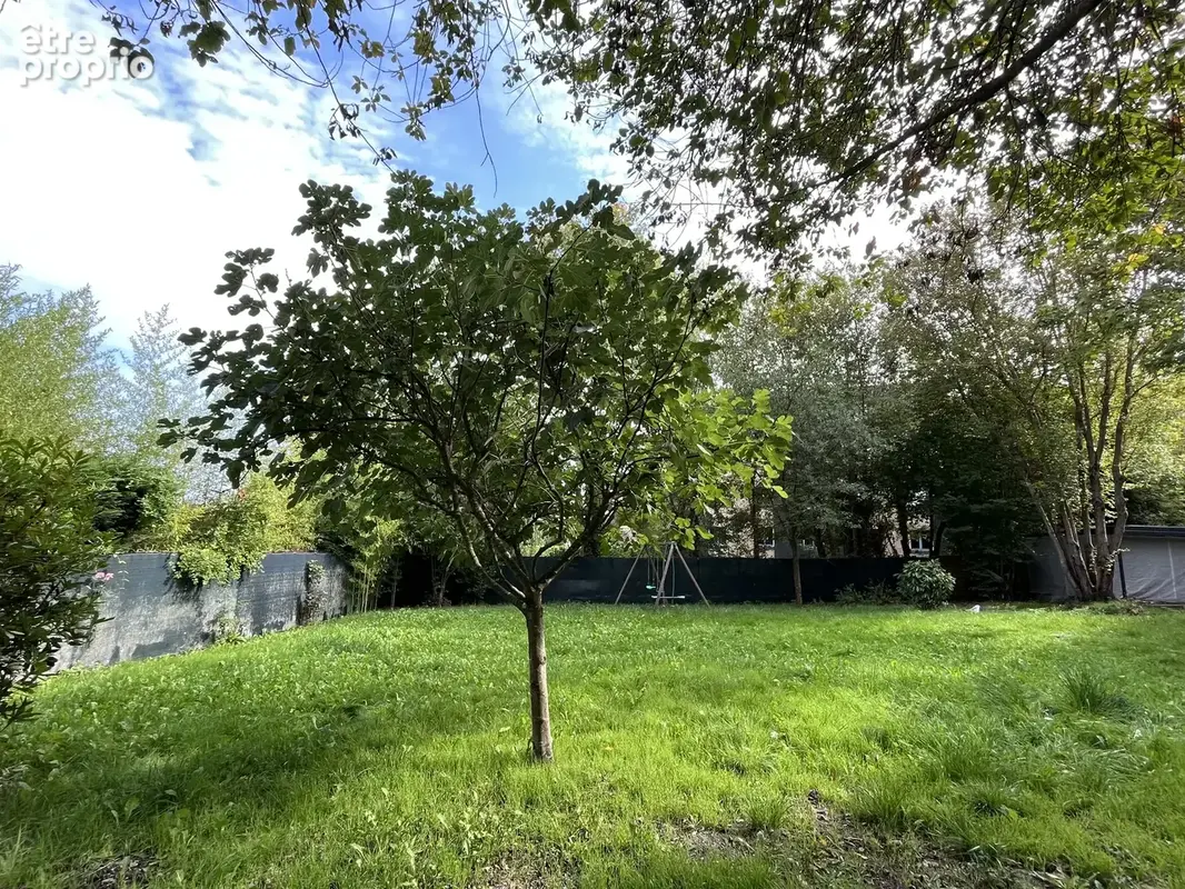 Honfleur   terrain à bâtir de 702 m2 viabilisé, clos de murs, libre de constructeur, à proximité du centre-vil - photo 7