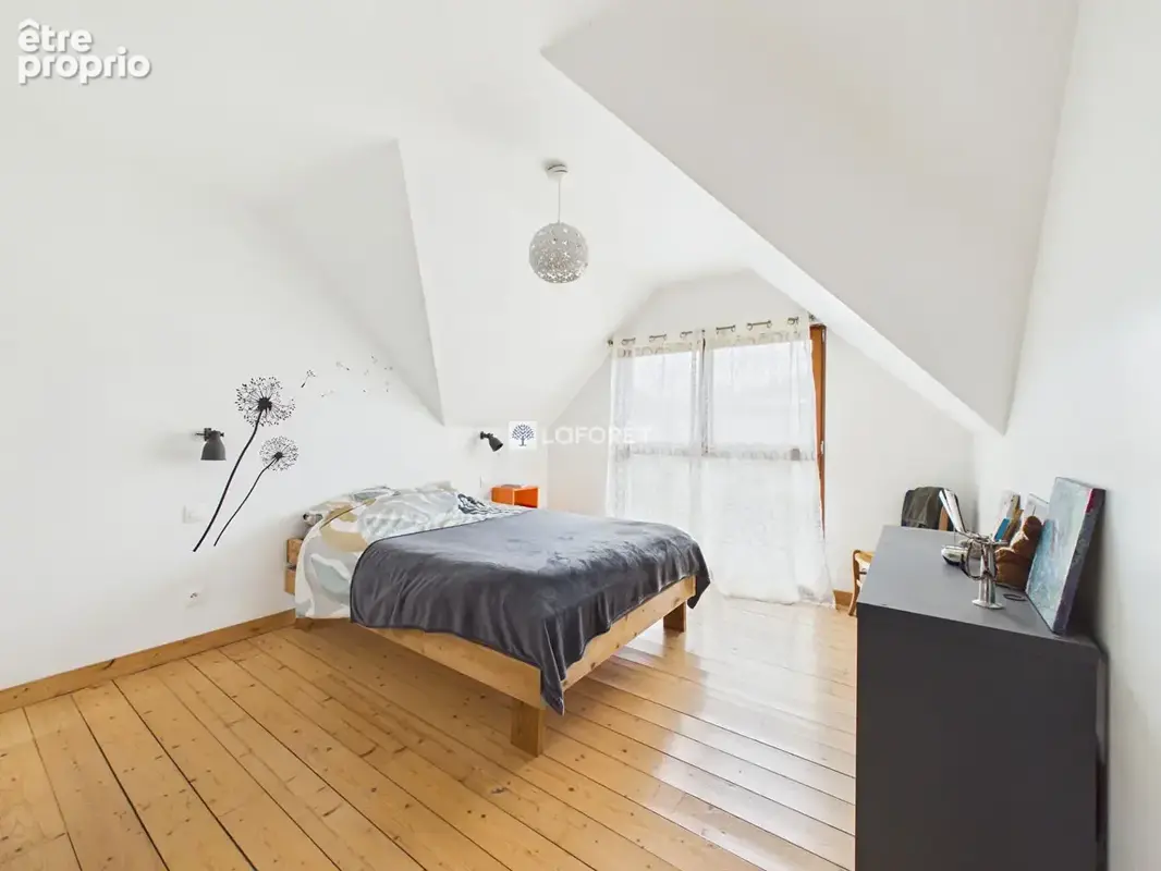 Maison ELLIANT 5 Pièces 145 m² - photo 8