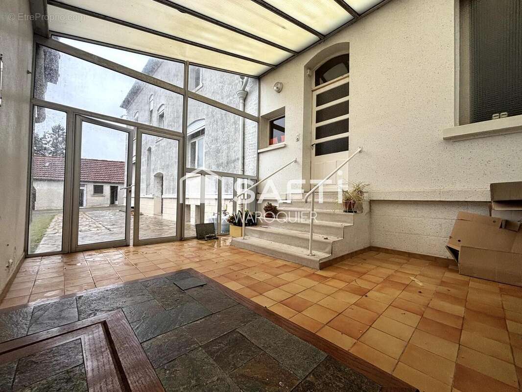 Maison 240 m² à Fins  - photo 6