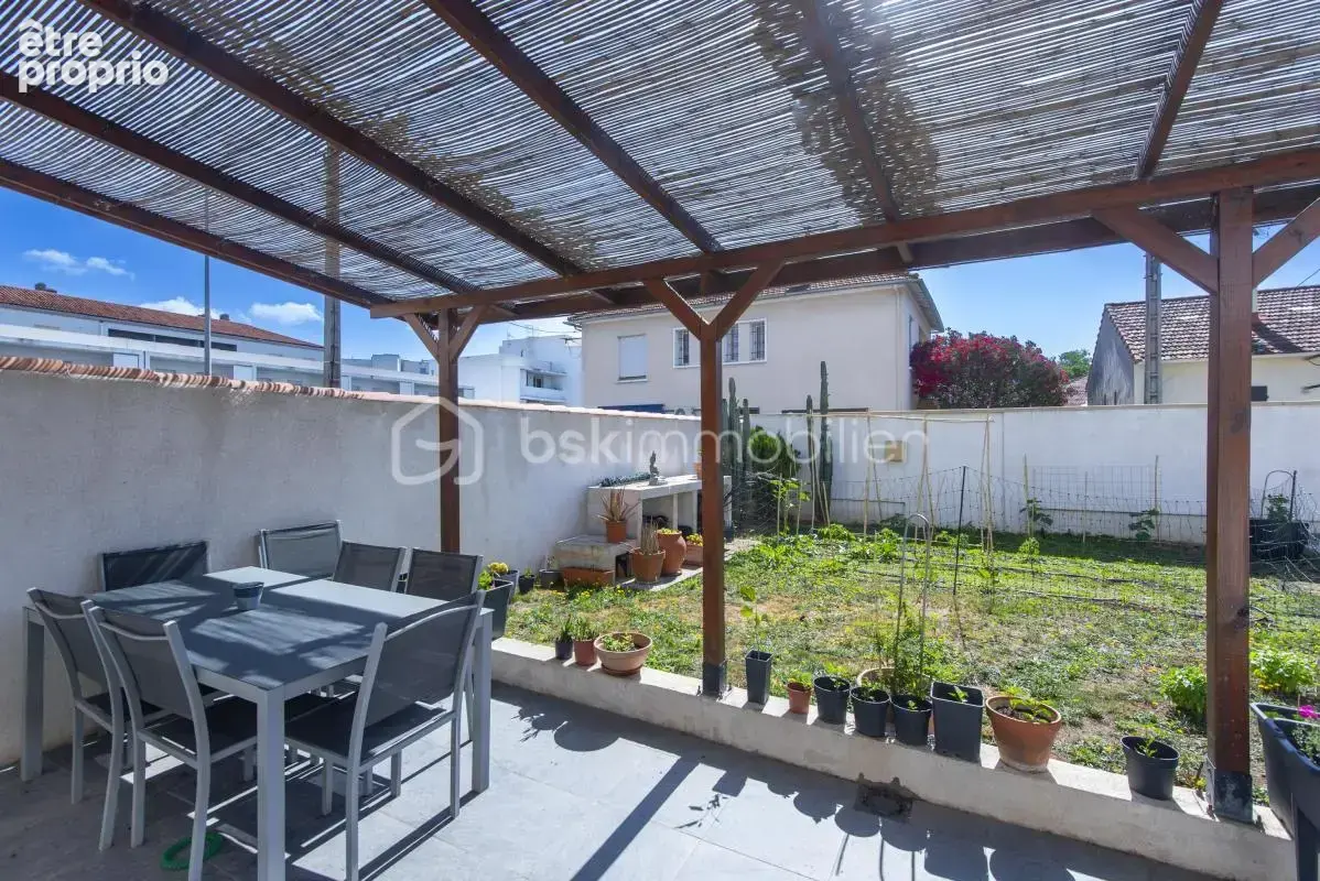 MIRAMAS CENTRE-VILLE — Maison rénovée de 99 m² avec jardin et terrasses - photo 12