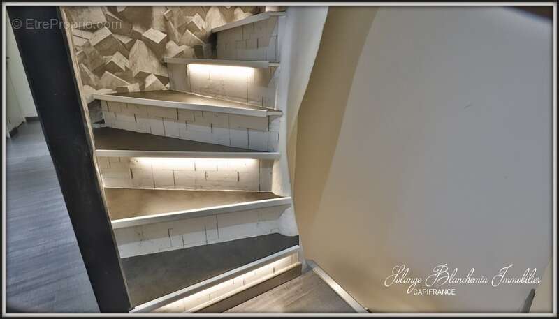 Maison à NISSAN-LEZ-ENSERUNE