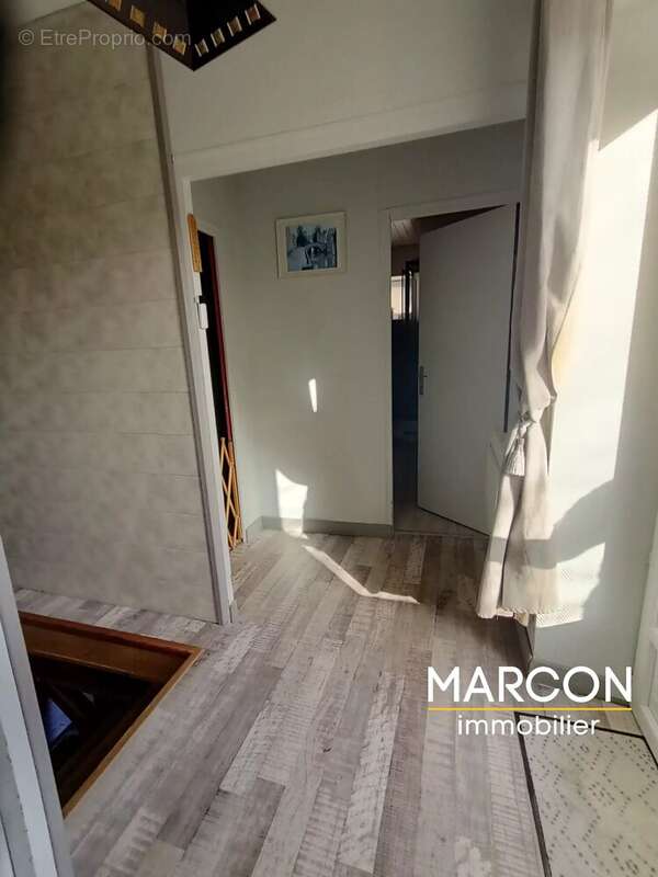 Maison à SAINT-MEDARD-LA-ROCHETTE