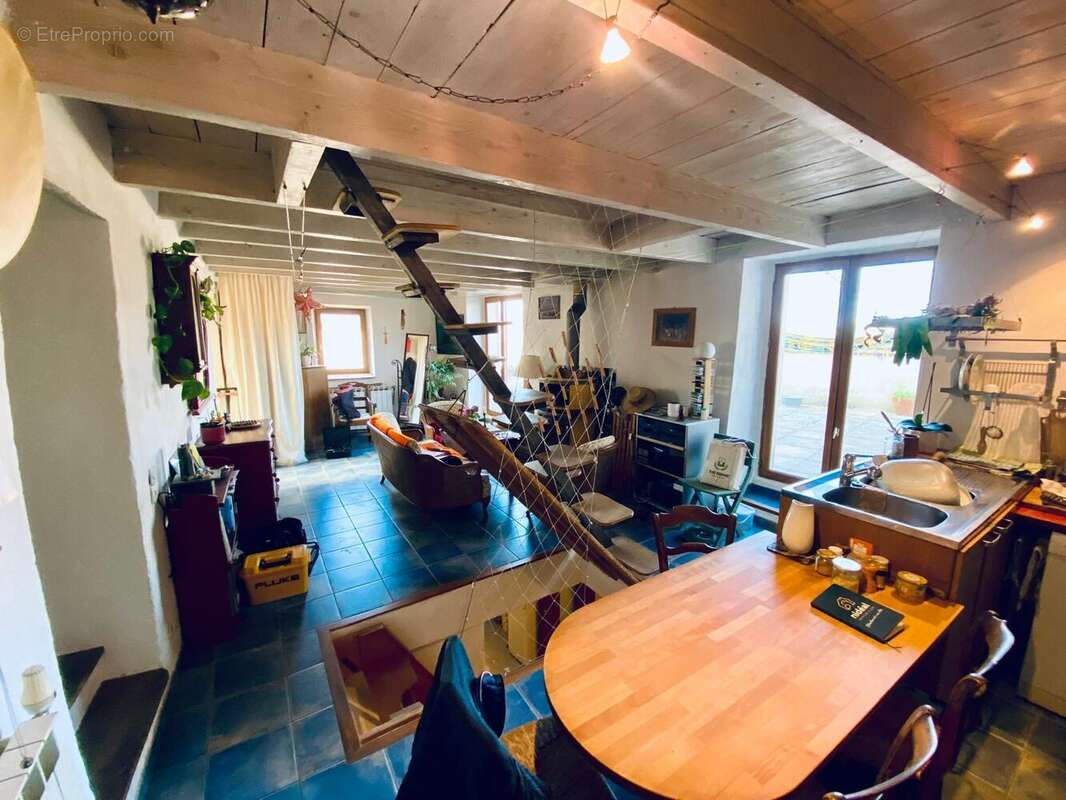 Maison à ESTEZARGUES